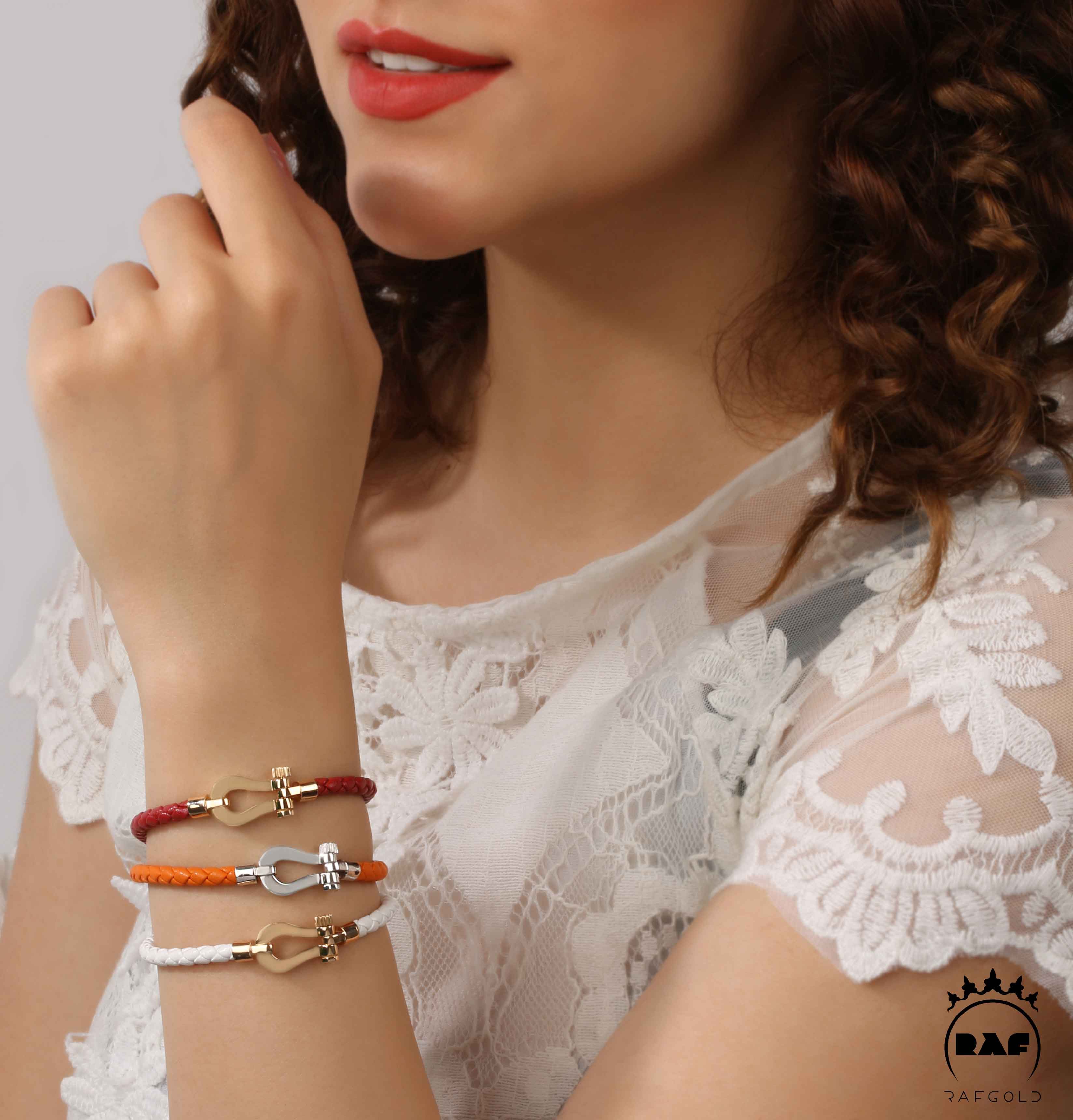 دستبند طلا زنانه چرمی امگا  WD111L